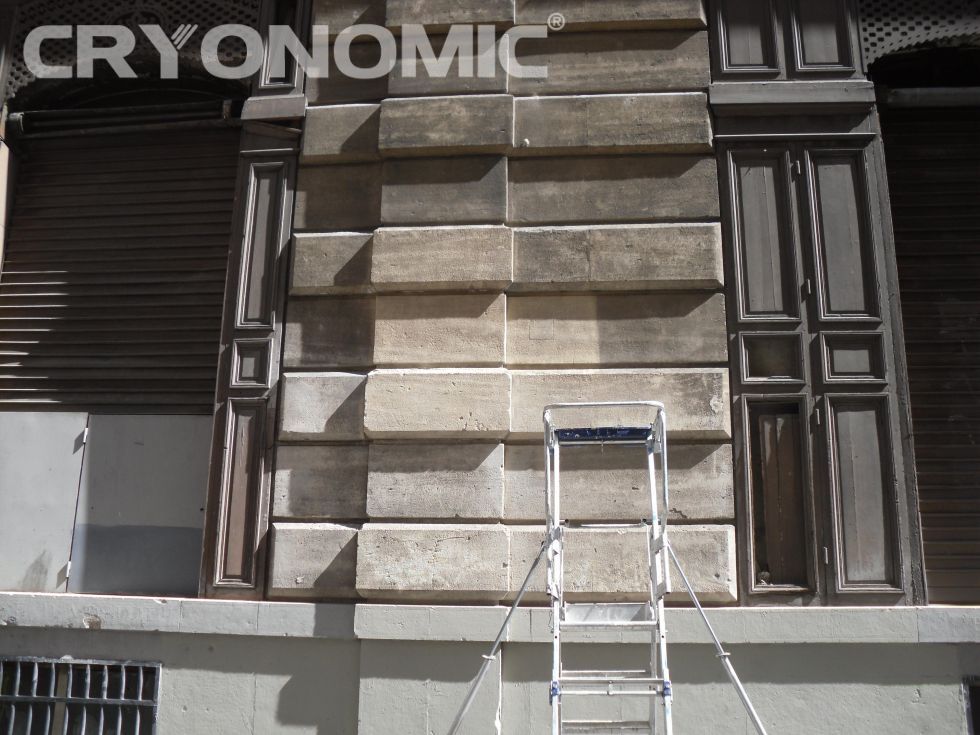 CRYONOMIC Trockeneis Maschinen helfen bei der Reinigung von Fassaden