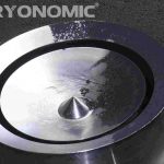 Halb gereinigt mit Trockeneis aus CRYONOMIC Pelletieren