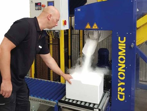 Bedienung der Cryonomic Verpackungsmaschine DR-550